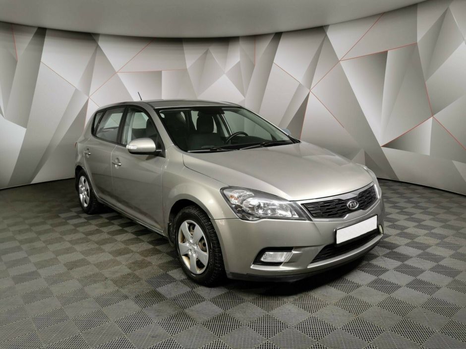 Kia Ceed, 1.6 л, АТ, 2010 фото 6