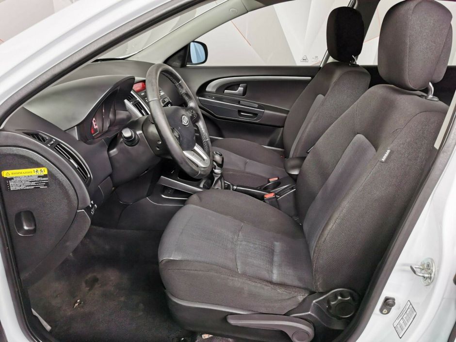 Kia Ceed, 1.6 л, МТ, 2010 фото 1