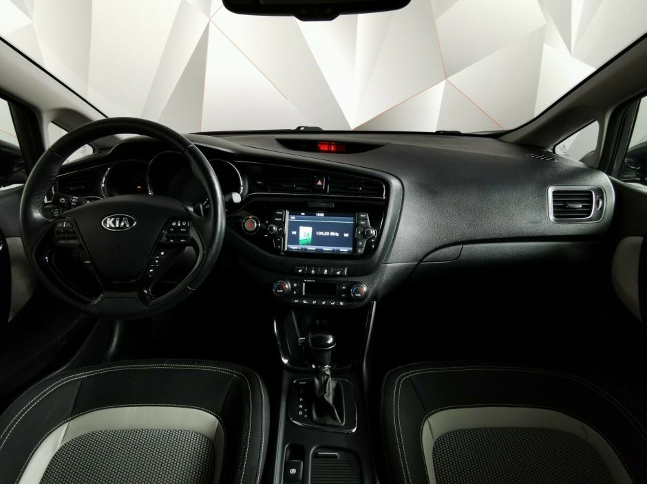 Kia Ceed, 1.6 л, Робот, 2015 фото 9