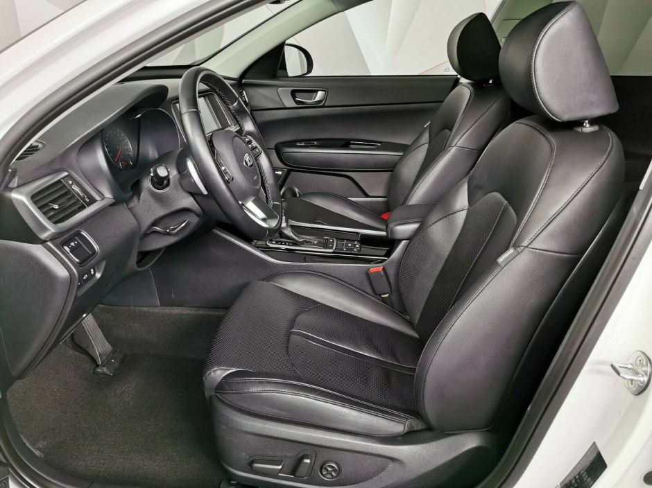Kia Optima, 2.0 л, АТ, 2018 фото 1