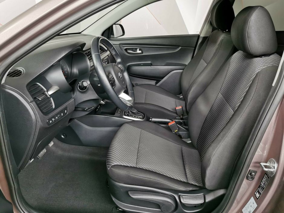 Kia Rio, 1.6 л, АТ, 2018 фото 10