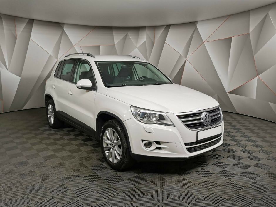 Volkswagen Tiguan, 2.0 л, АТ, 2011 фото 5