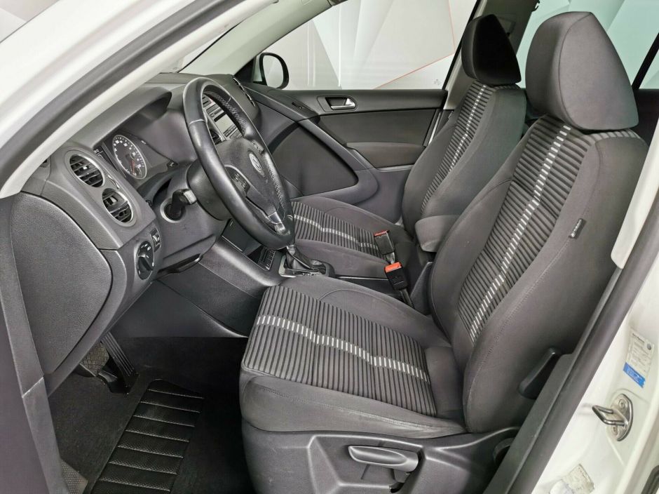 Volkswagen Tiguan, 2.0 л, АТ, 2011 фото 7
