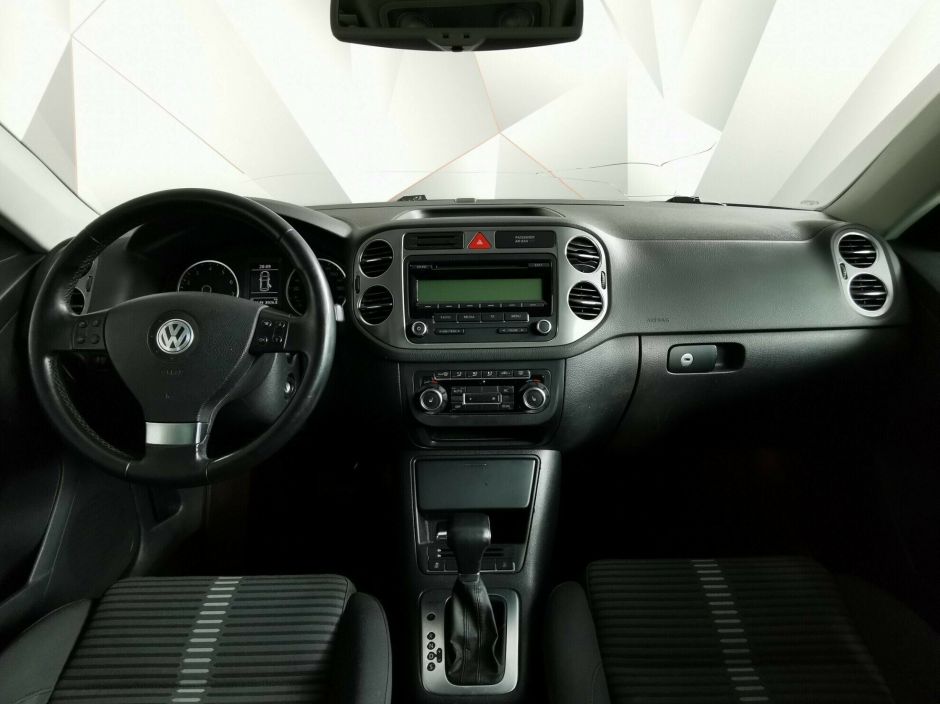 Volkswagen Tiguan, 2.0 л, АТ, 2011 фото 8