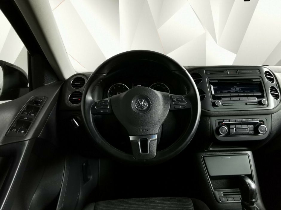 Volkswagen Tiguan, 2.0 л, АТ, 2012 фото 10