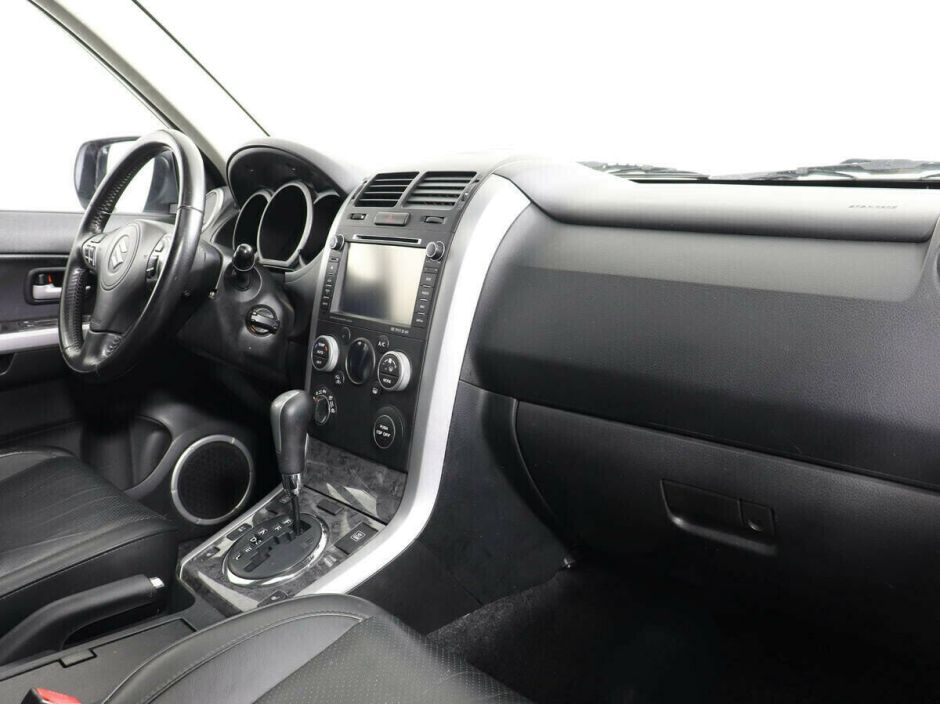 Suzuki Grand Vitara, 2.4 л, АТ, 2011 фото 2