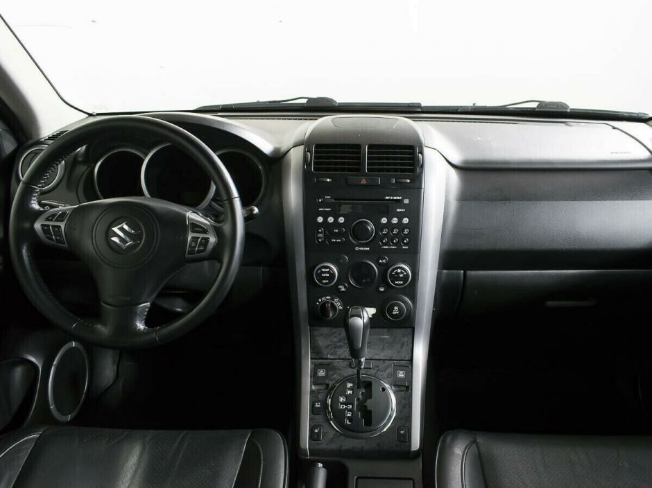 Suzuki Grand Vitara, 2.4 л, АТ, 2008 фото 9