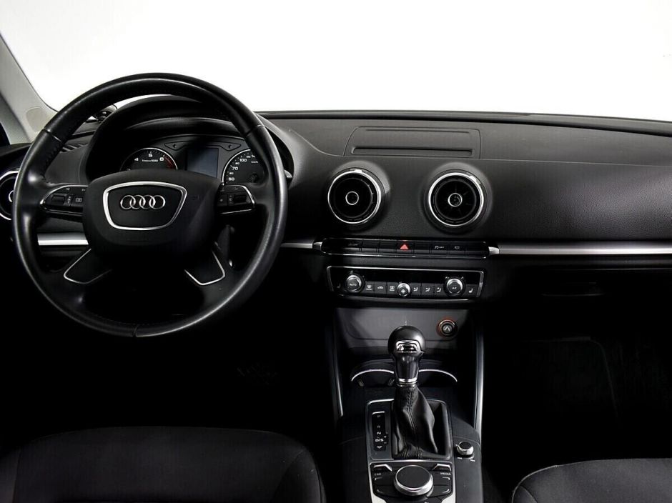 Audi A3, 1.4 л, Робот, 2013 фото 8