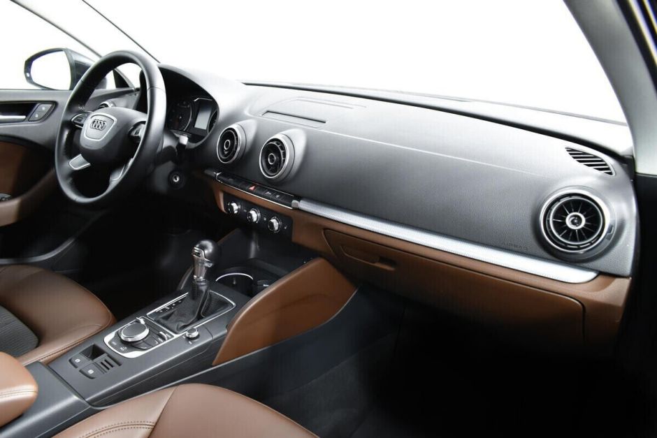 Audi A3, 1.8 л, Робот, 2013 фото 2