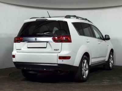 Peugeot 4007, 2.4 л, CVT, 2012 фото 4