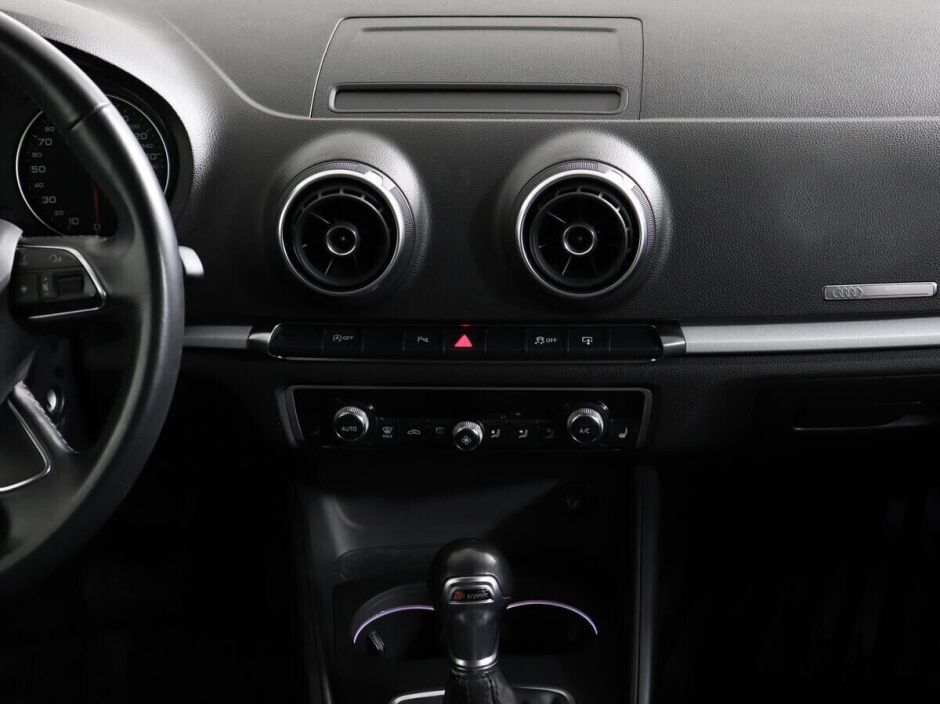 Audi A3, 1.4 л, Робот, 2016 фото 9