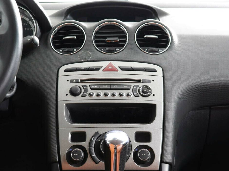 Peugeot 408, 1.6 л, АТ, 2013 фото 2