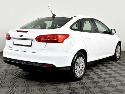 Ford Focus, 1.6 л, РКПП, 2015 фото 4