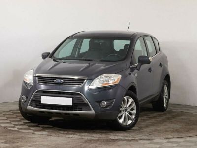 Ford Kuga, 2.0 л, МКПП, 2010 фото 3