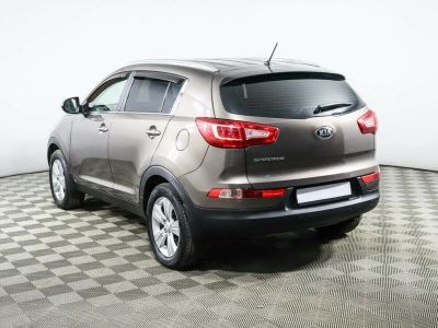 Kia Sportage, 2.0 л, МКПП, 2011 фото 6