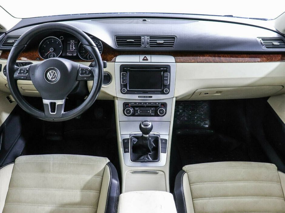 Volkswagen Passat CC, 1.8 л, МТ, 2011 фото 7