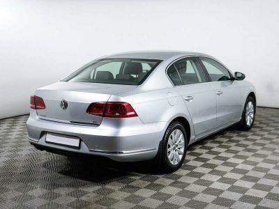 Volkswagen Passat, 1.8 л, РКПП, 2011 фото 6