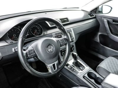 Volkswagen Passat, 1.8 л, РКПП, 2011 фото 1