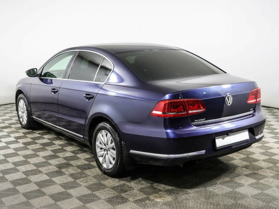 Volkswagen Passat, 1.8 л, Робот, 2012 фото 5