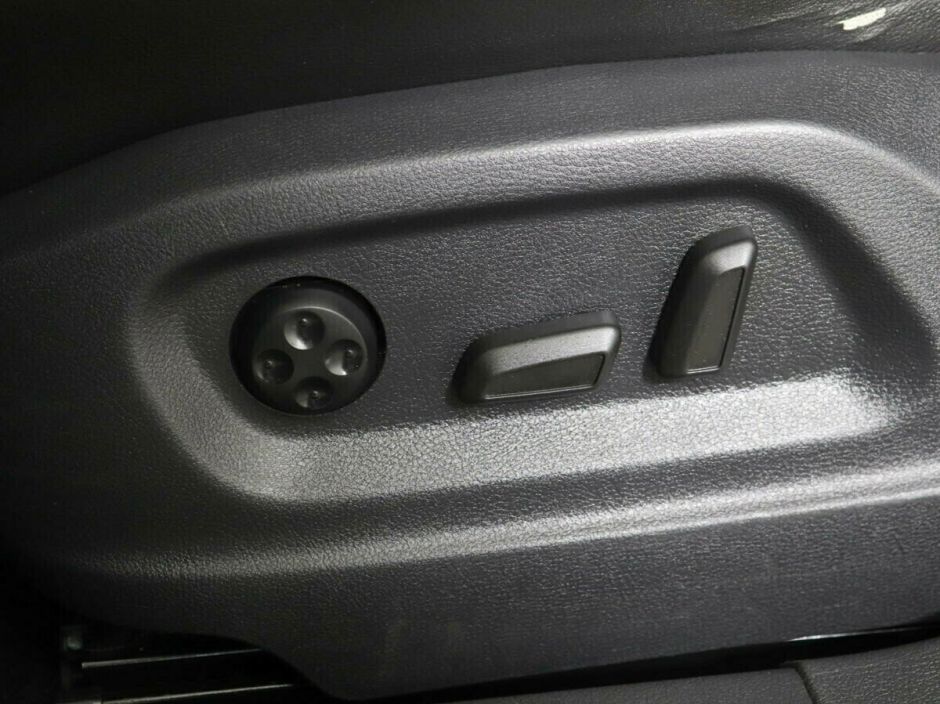 Volkswagen Tiguan, 2.0 л, АТ, 2009 фото 1