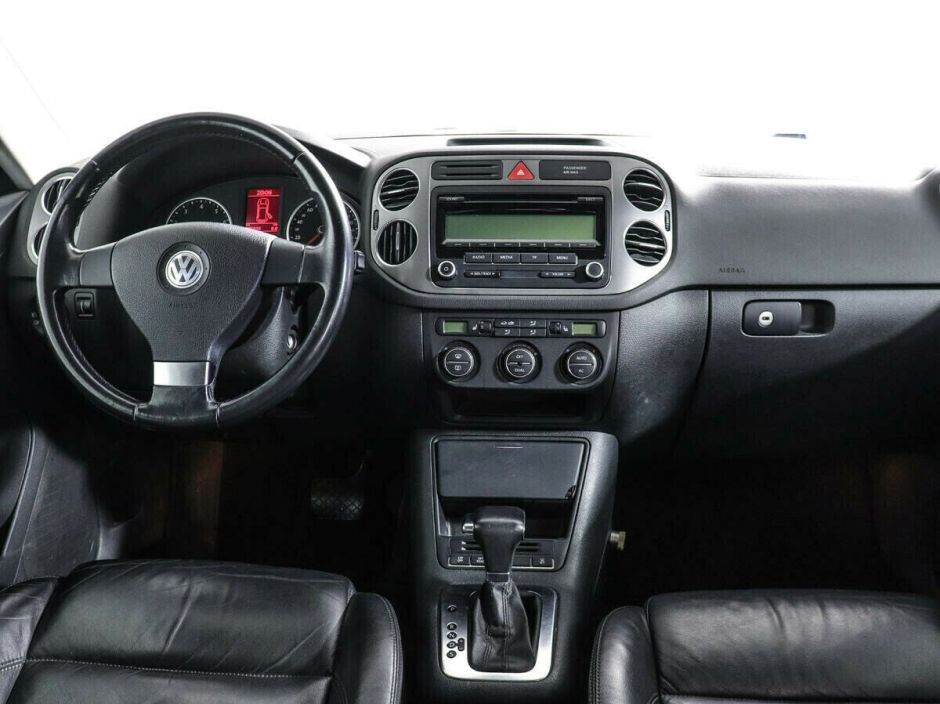 Volkswagen Tiguan, 2.0 л, АТ, 2009 фото 2