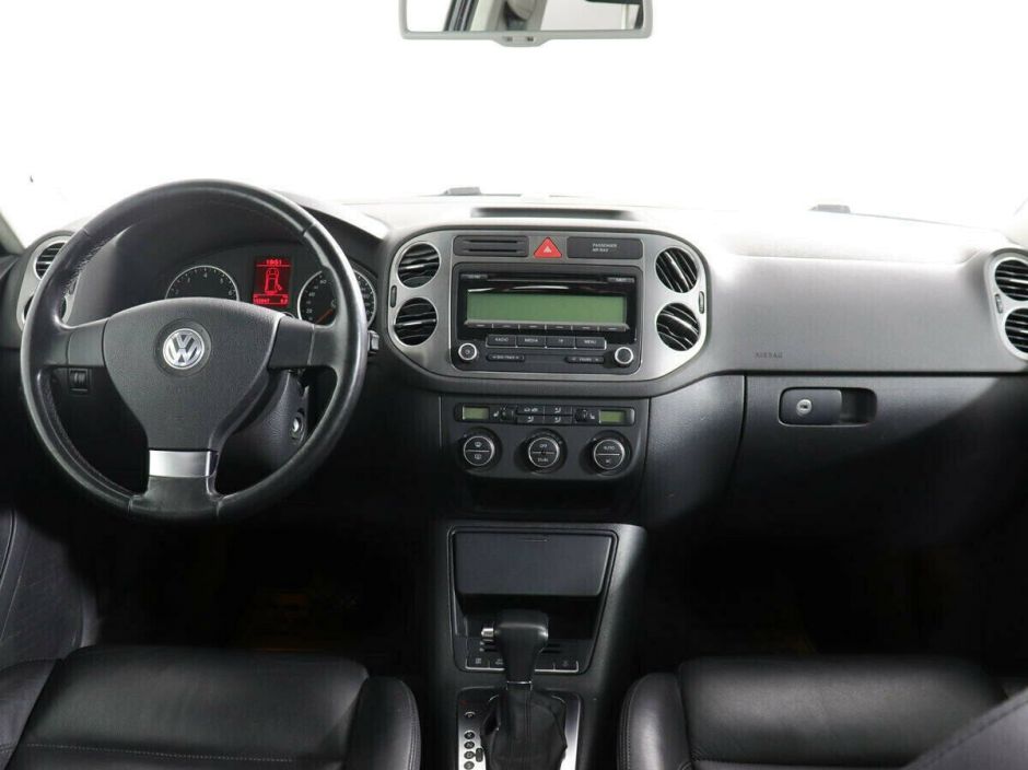 Volkswagen Tiguan, 2.0 л, АТ, 2009 фото 2