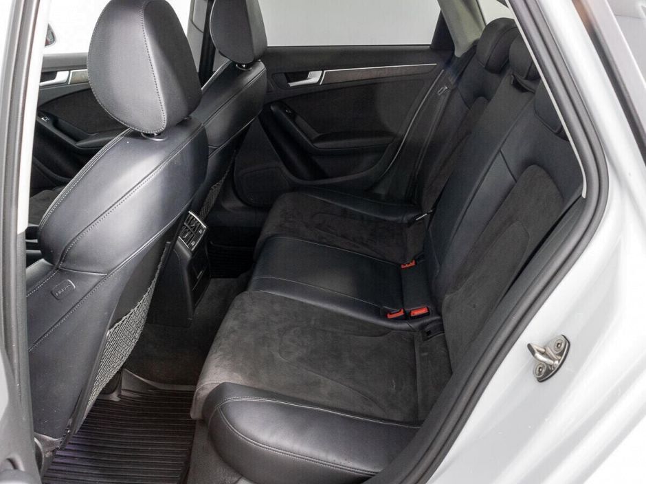 Audi A4, 2.0 л, Робот, 2014 фото 1
