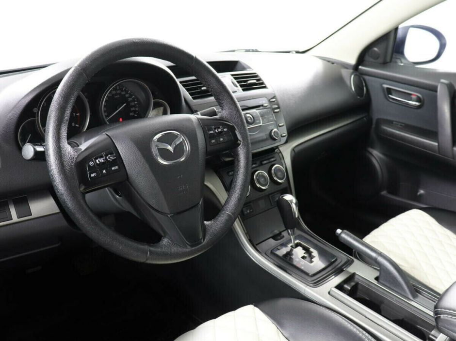 Mazda 6, 2.0 л, АТ, 2011 фото 1