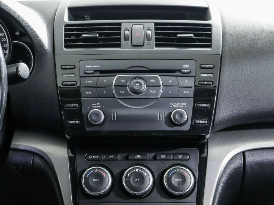 Mazda 6, 1.8 л, МТ, 2011 фото 2