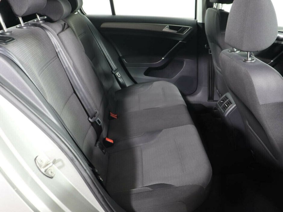 Volkswagen Golf, 1.6 л, АТ, 2017 фото 2