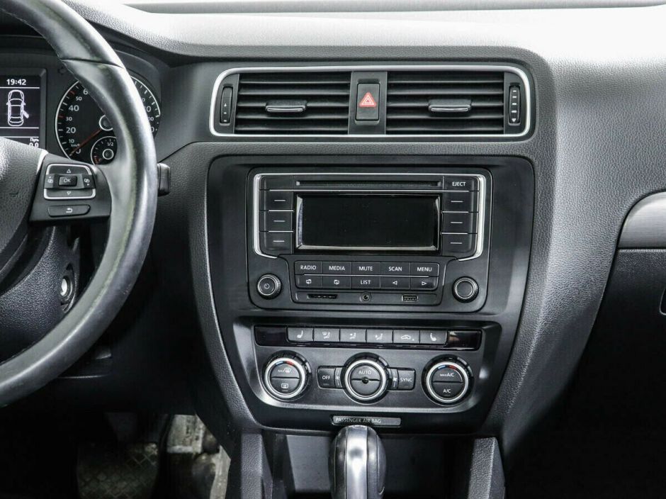 Volkswagen Jetta, 1.4 л, Робот, 2013 фото 2
