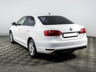 Volkswagen Jetta, 1.4 л, РКПП, 2014 фото 5