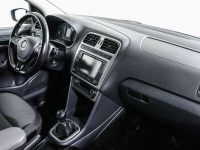 Volkswagen Polo, 1.6 л, МКПП, 2019 фото 8