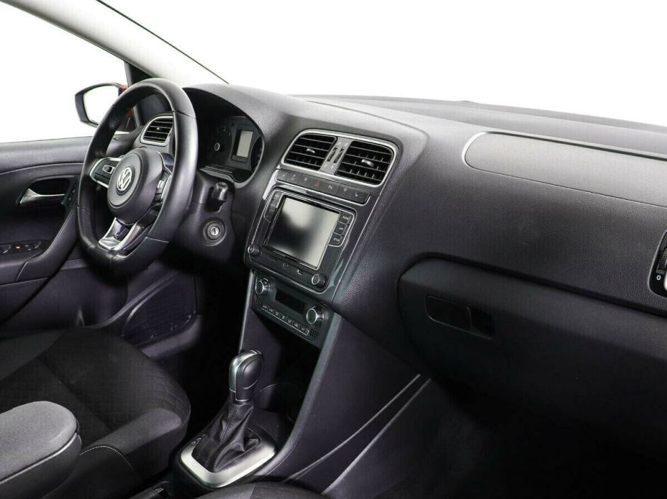 Volkswagen Polo, 1.4 л, Робот, 2018 фото 8