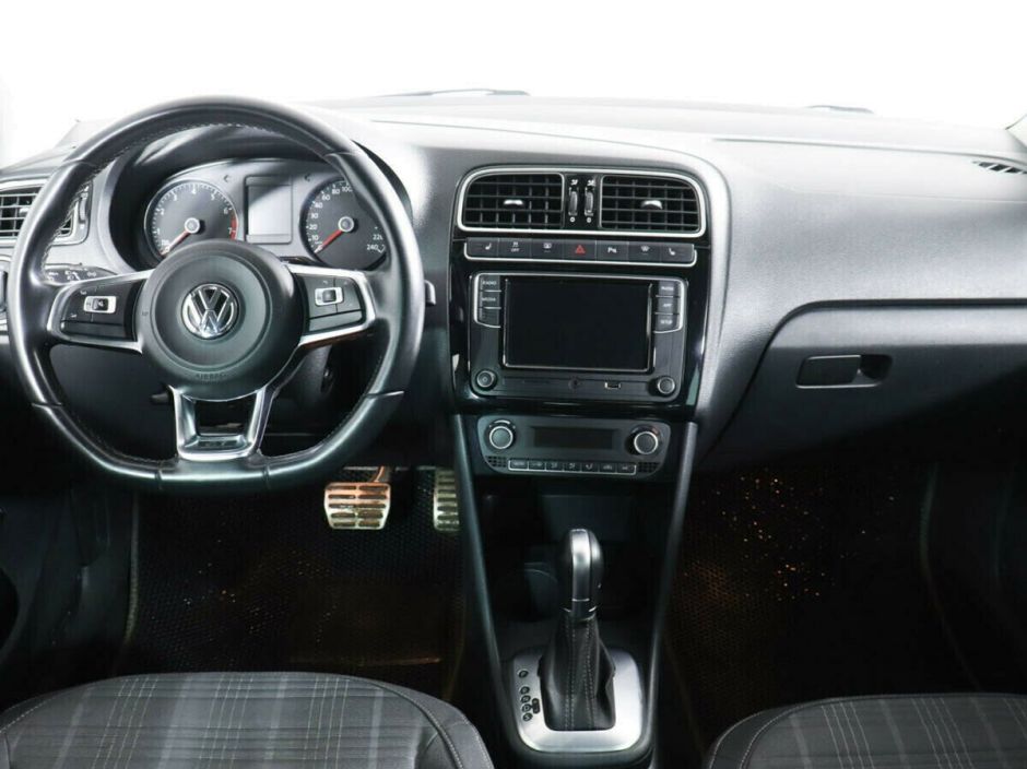 Volkswagen Polo, 1.4 л, Робот, 2017 фото 7