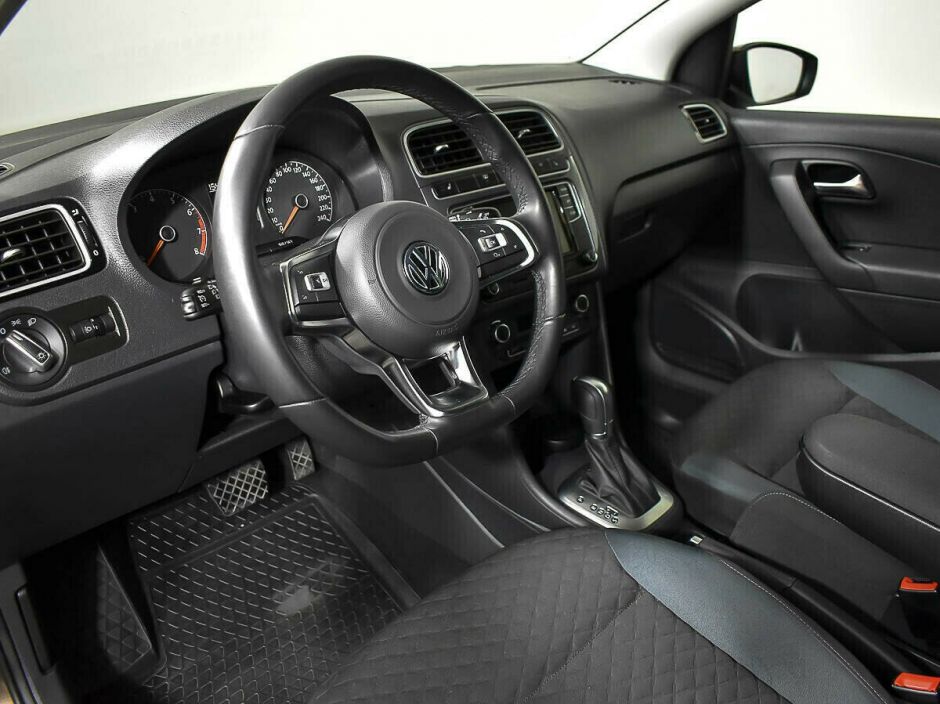 Volkswagen Polo, 1.6 л, АТ, 2018 фото 8