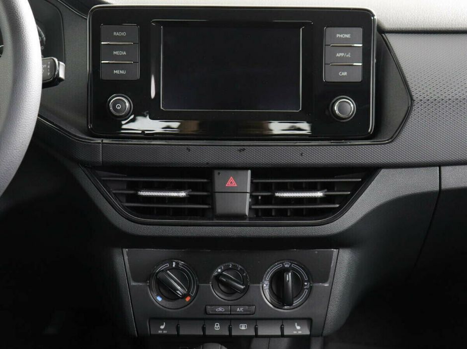 Volkswagen Polo, 1.6 л, АТ, 2020 фото 8