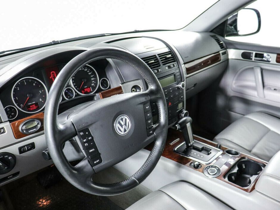 Volkswagen Touareg, 2.5 л, АТ, 2008 фото 7