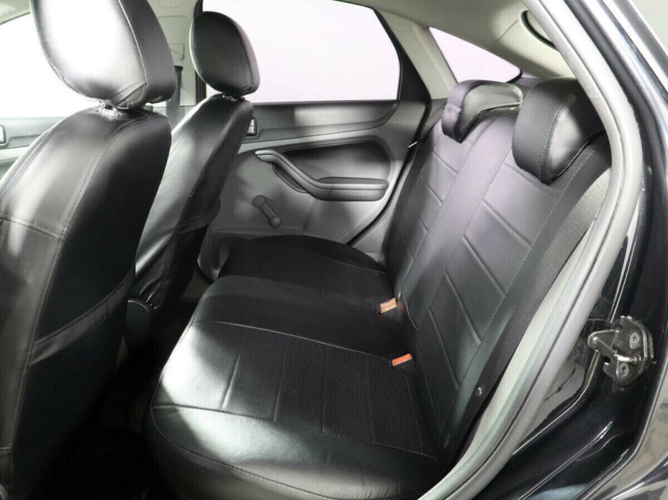 Ford Focus, 1.6 л, МТ, 2011 фото 2