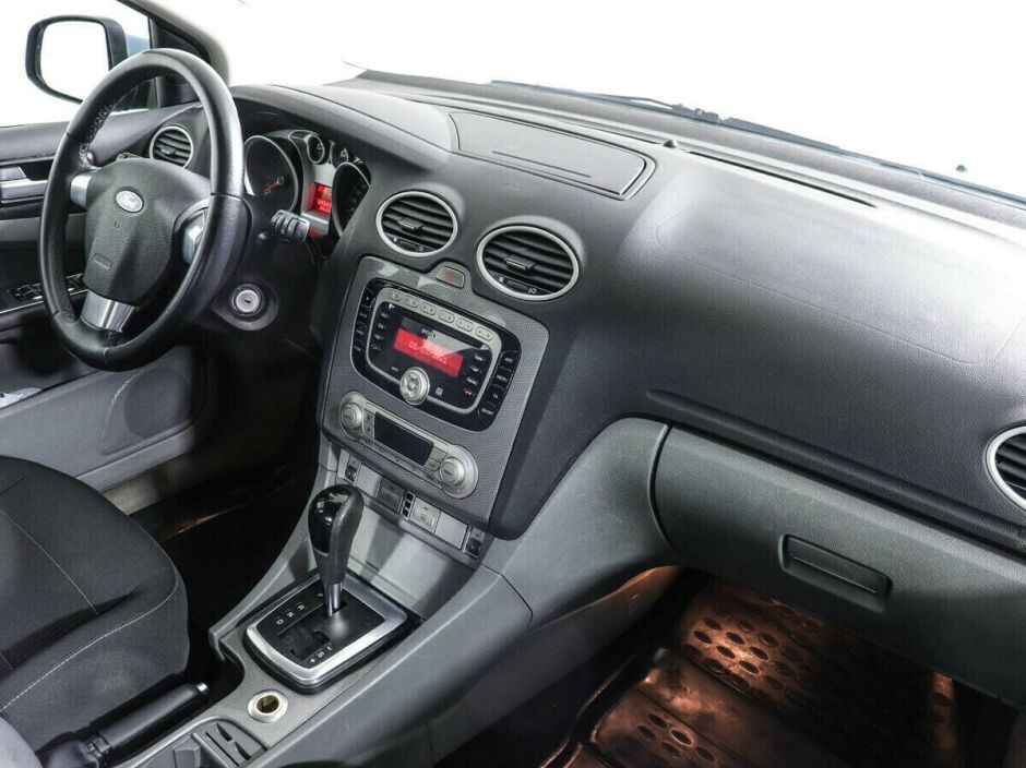 Ford Focus, 1.6 л, АТ, 2010 фото 1