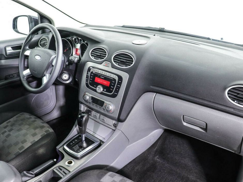 Ford Focus, 2.0 л, АТ, 2010 фото 7