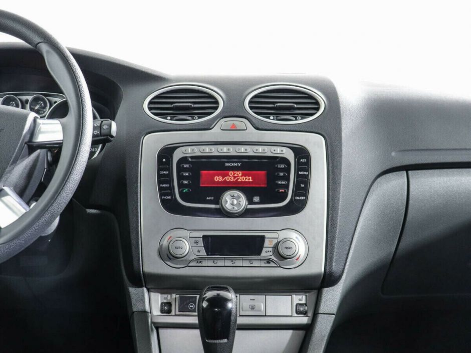 Ford Focus, 2.0 л, АТ, 2010 фото 1