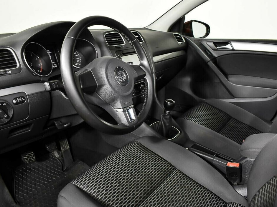 Volkswagen Golf, 1.6 л, МТ, 2012 фото 8