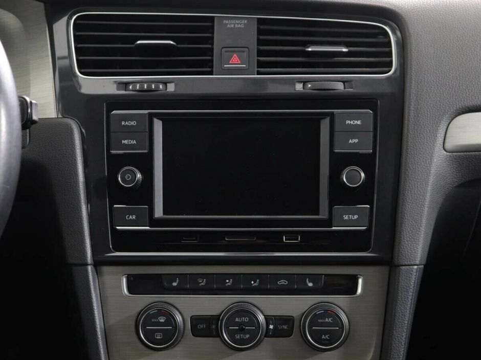 Volkswagen Golf, 1.2 л, МТ, 2015 фото 2