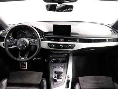 Audi A4, 2.0 л, РКПП, 2019 фото 7