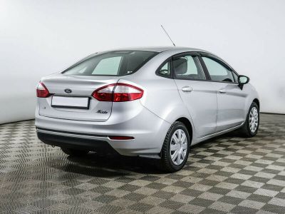 Ford Fiesta, 1.6 л, РКПП, 2015 фото 5