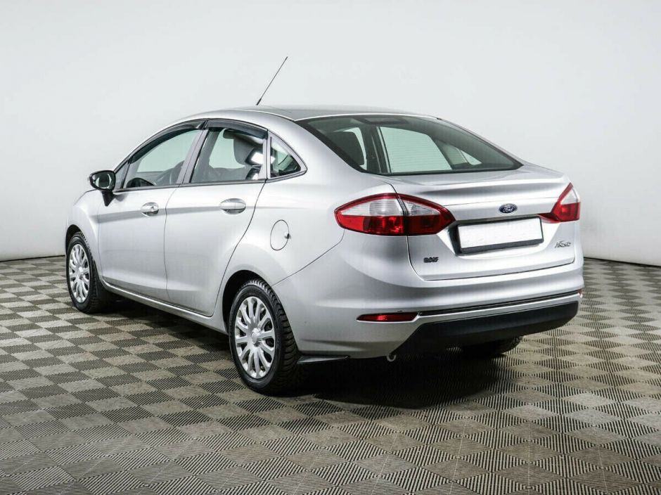 Ford Fiesta, 1.6 л, Робот, 2015 фото 6