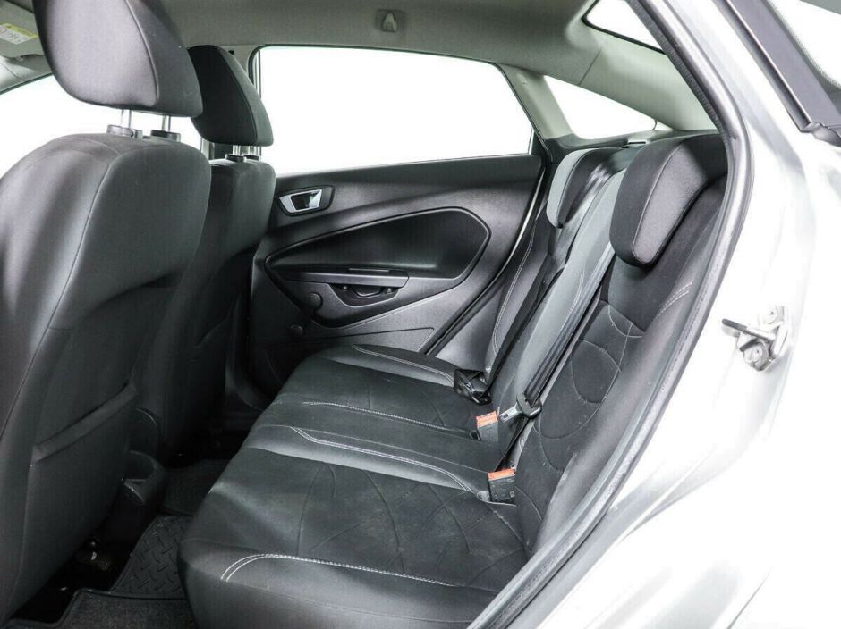 Ford Fiesta, 1.6 л, Робот, 2015 фото 1