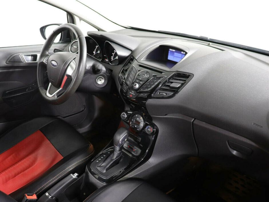 Ford Fiesta, 1.6 л, Робот, 2018 фото 7