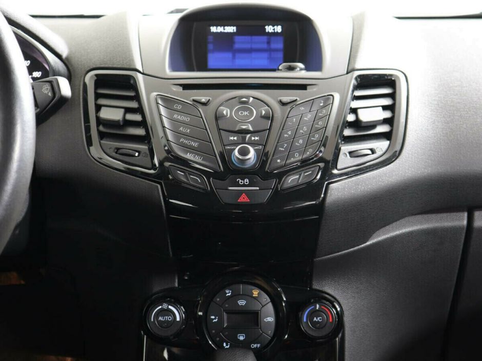 Ford Fiesta, 1.6 л, Робот, 2017 фото 2